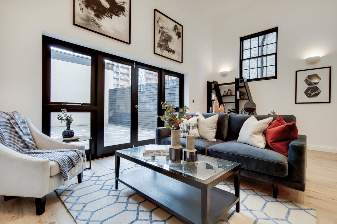 3 bed house for sale in High Street, Brentford, TW8  - Property Image 2