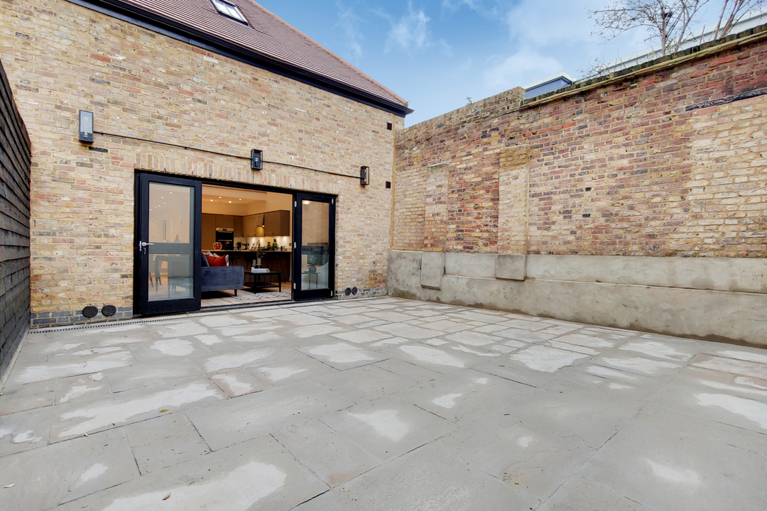 3 bed house for sale in High Street, Brentford, TW8  - Property Image 8