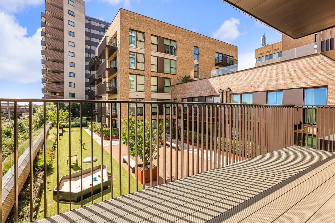 2 bed apartment to rent in Bathgate Place, Ealing, London, W13  - Property Image 5