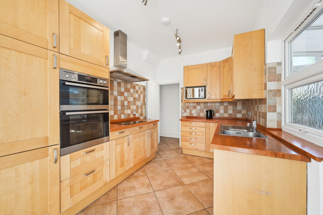 6 bed semi-detached house for sale in Rathgar Avenue, Ealing, London, W13  - Property Image 9