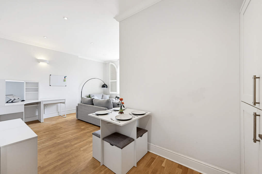 1 bed apartment to rent in Clerkenwell House, Hilda Road, London, UB2  - Property Image 5