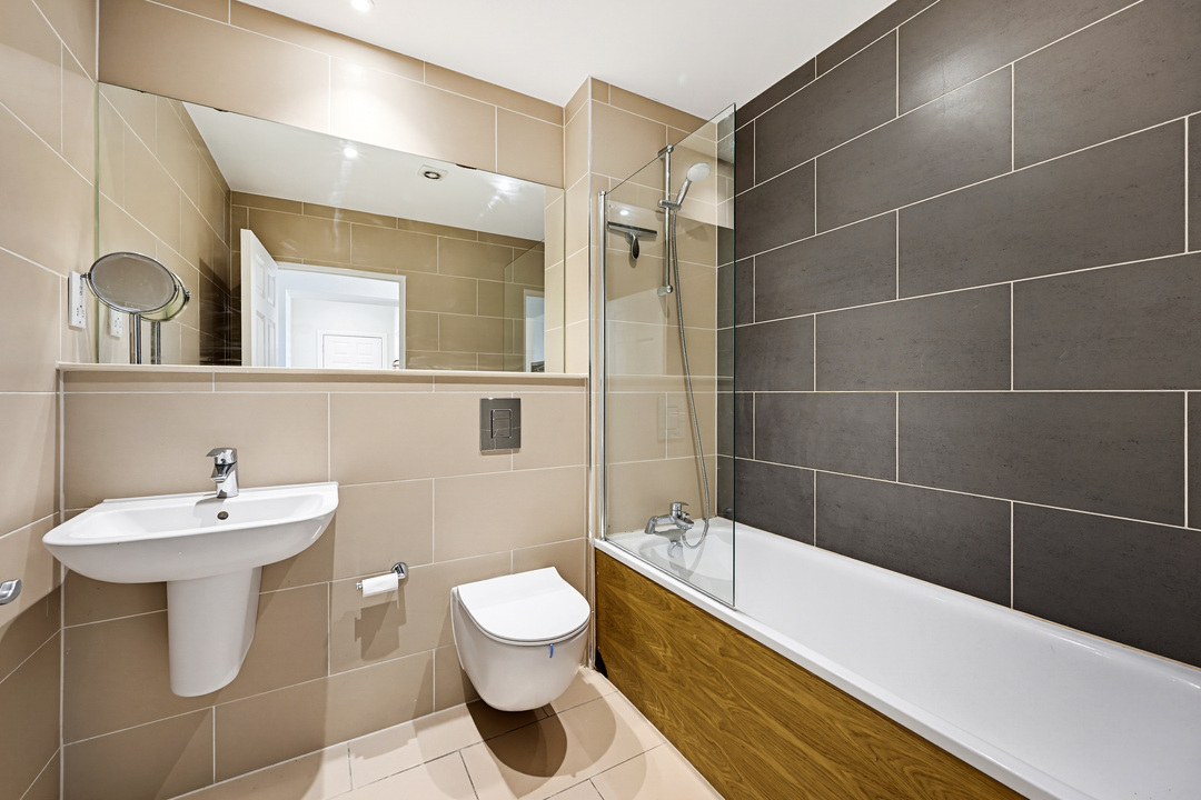 1 bed apartment to rent in Clerkenwell House, Hilda Road, London, UB2  - Property Image 11