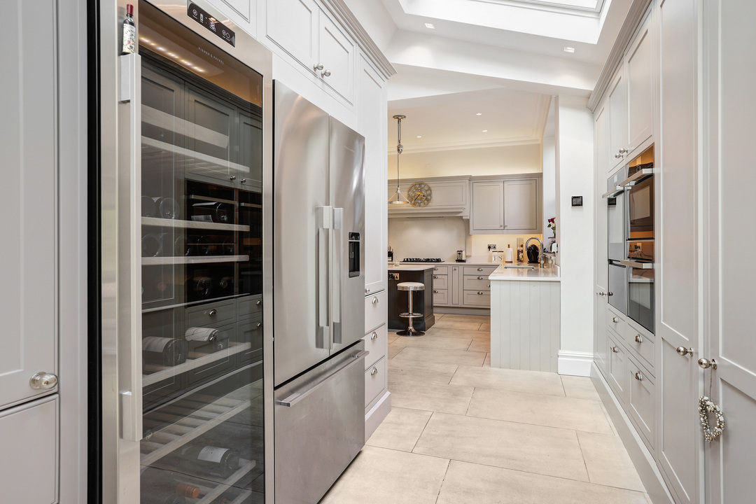 5 bed semi-detached house for sale in Sutherland Avenue, Ealing, London, W13  - Property Image 16