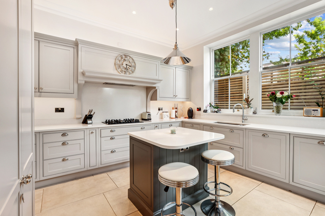 5 bed semi-detached house for sale in Sutherland Avenue, Ealing, London, W13  - Property Image 3
