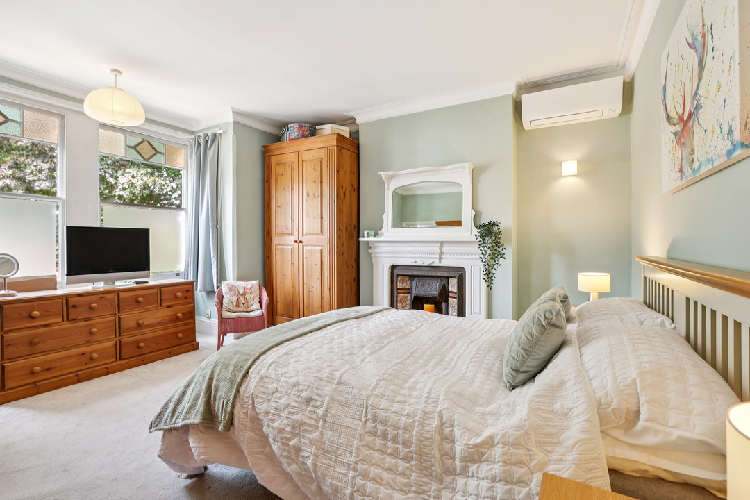 5 bed semi-detached house for sale in Sutherland Avenue, Ealing, London, W13  - Property Image 18