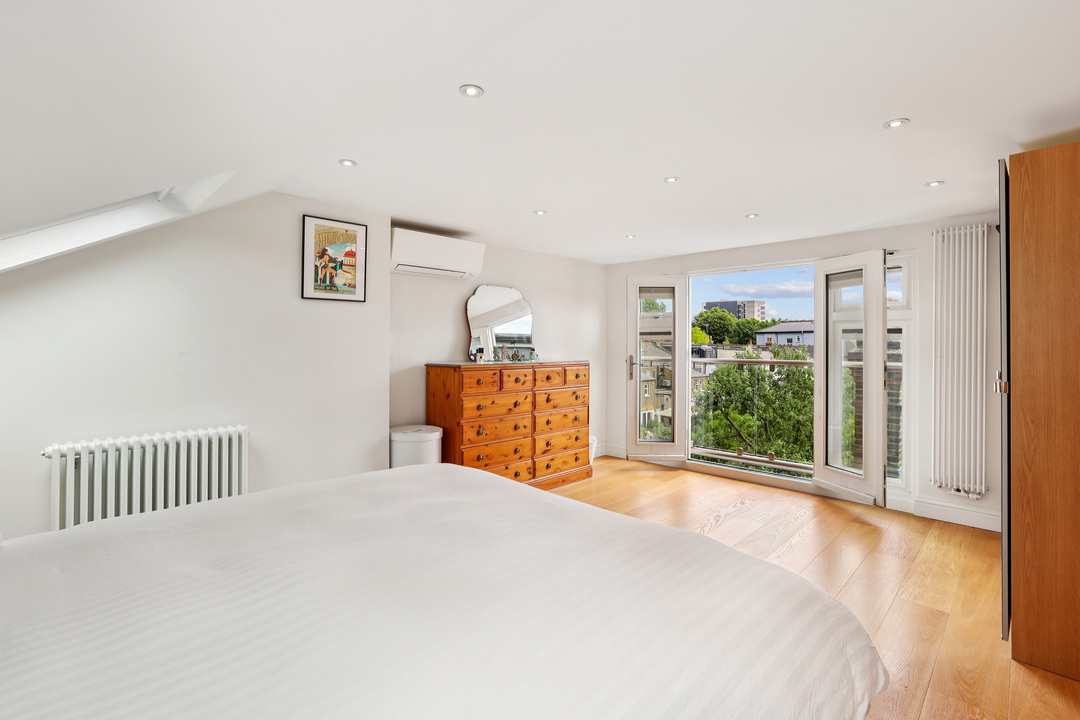 5 bed semi-detached house for sale in Sutherland Avenue, Ealing, London, W13  - Property Image 17