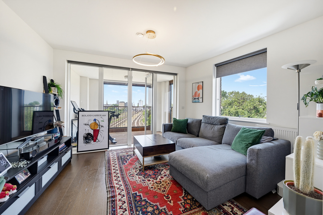 2 bed apartment for sale in Relph Court, Kenneth Way, Ealing, London, W5  - Property Image 5