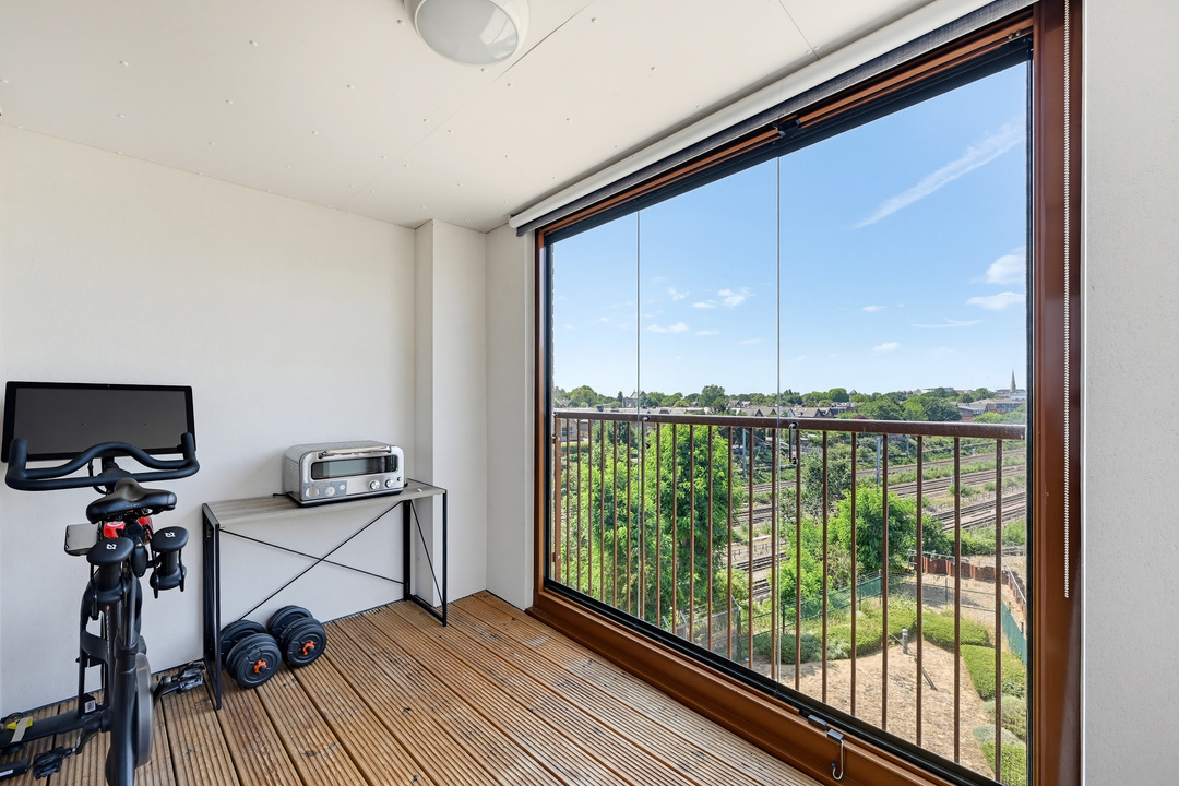 2 bed apartment for sale in Relph Court, Kenneth Way, Ealing, London, W5  - Property Image 7