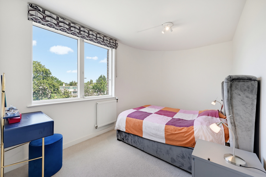 2 bed apartment for sale in Relph Court, Kenneth Way, Ealing, London, W5  - Property Image 9