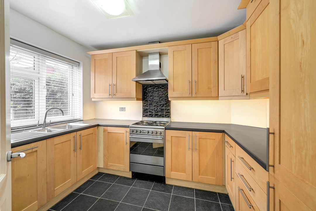 3 bed terraced house for sale in Mervyn Road, Ealing, London, W13  - Property Image 5
