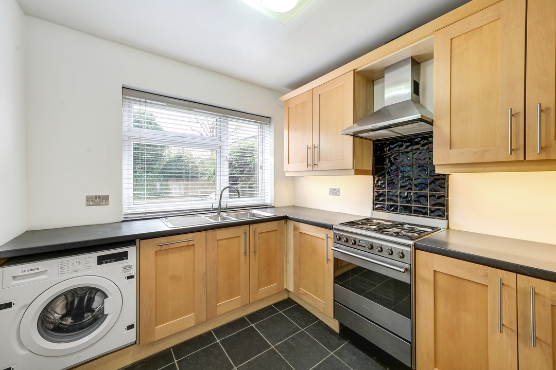 3 bed terraced house for sale in Mervyn Road, Ealing, London, W13  - Property Image 9
