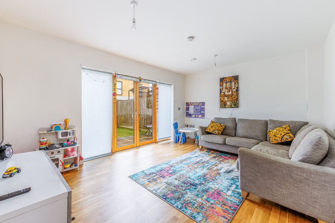 3 bed terraced house for sale in Alton Court, Copley Close, Hanwell, London, W7  - Property Image 3
