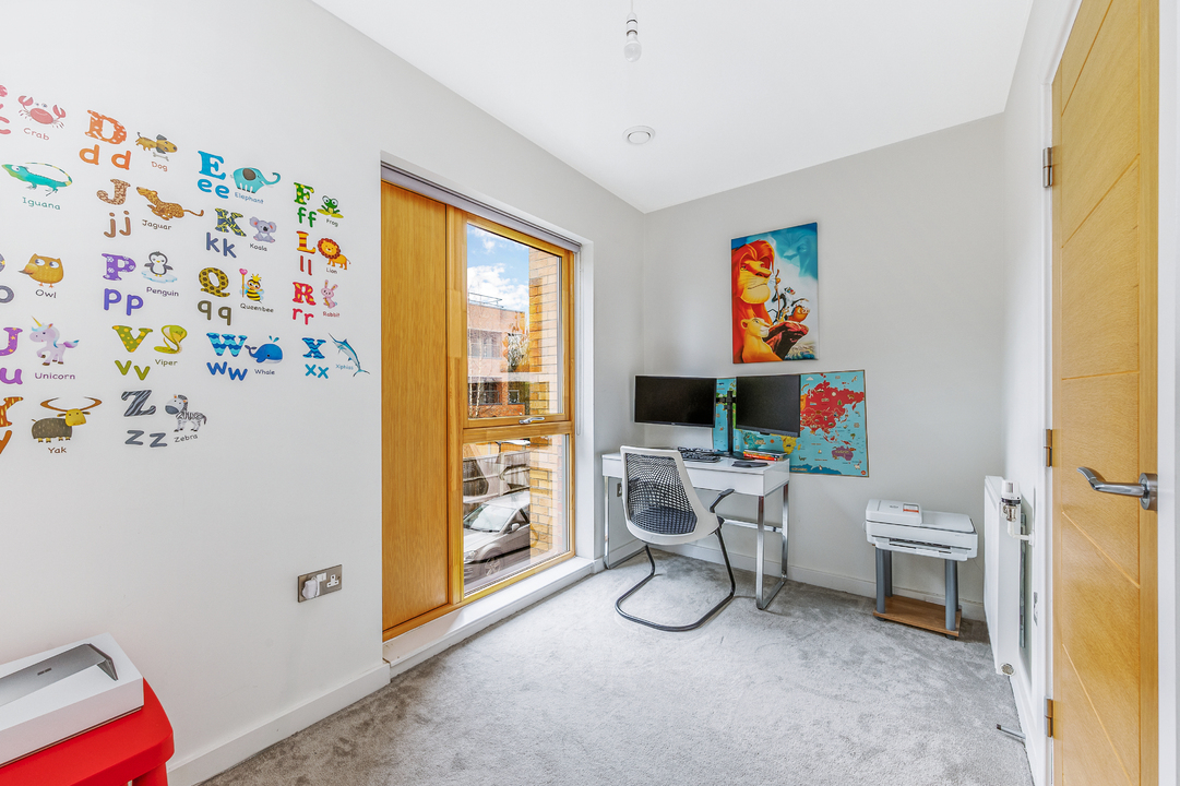 3 bed terraced house for sale in Alton Court, Copley Close, Hanwell, London, W7  - Property Image 8