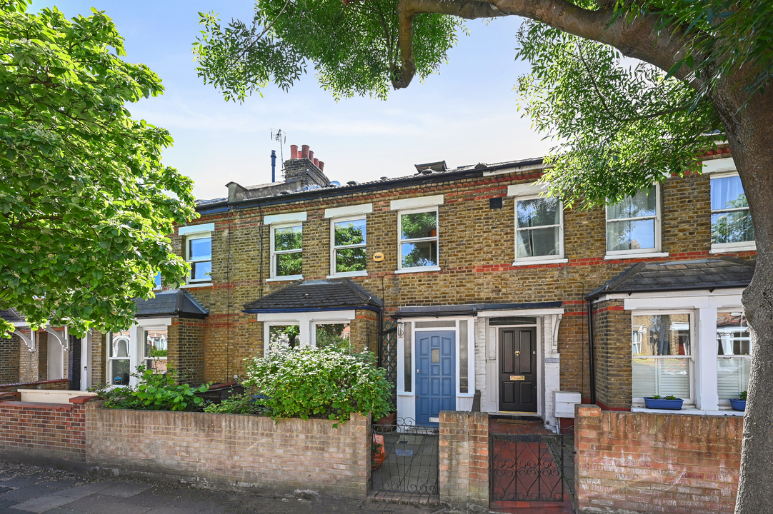 4 bed terraced house for sale in Darwin Road, Ealing, London, W5  - Property Image 3