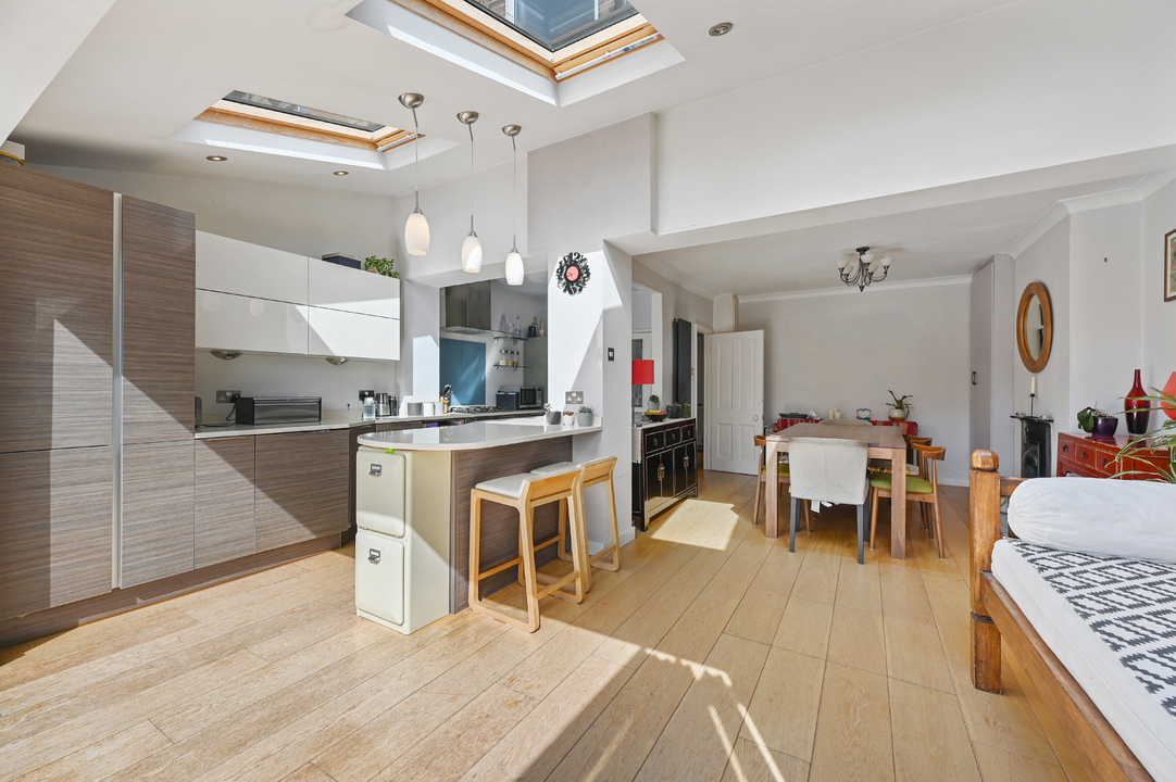 4 bed terraced house for sale in Darwin Road, Ealing, London, W5  - Property Image 10