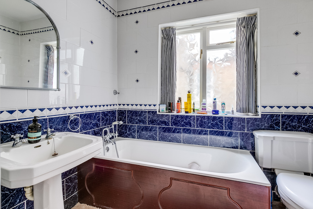 4 bed semi-detached house for sale in Ravensbourne Gardens, Ealing, London, W13  - Property Image 13