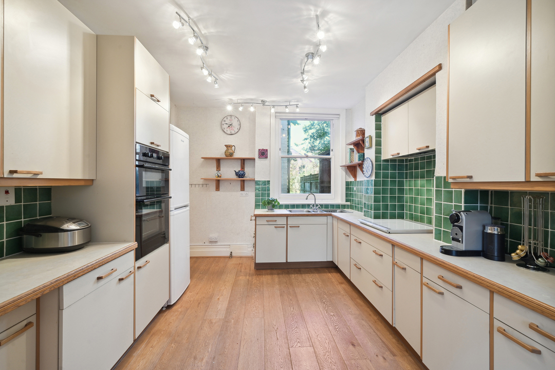 4 bed semi-detached house for sale in Ravensbourne Gardens, Ealing, London, W13  - Property Image 4