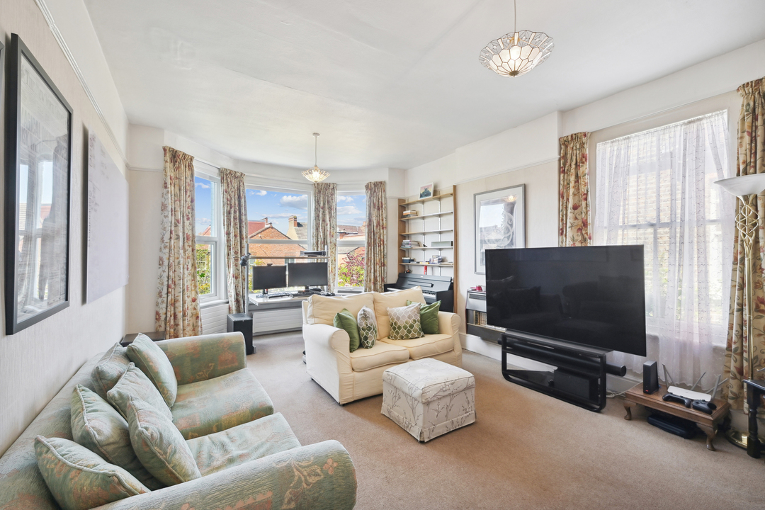 4 bed semi-detached house for sale in Ravensbourne Gardens, Ealing, London, W13  - Property Image 7