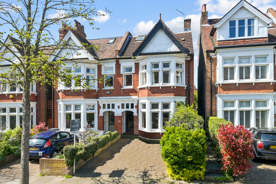 4 bed semi-detached house for sale in Ravensbourne Gardens, Ealing, London, W13  - Property Image 17