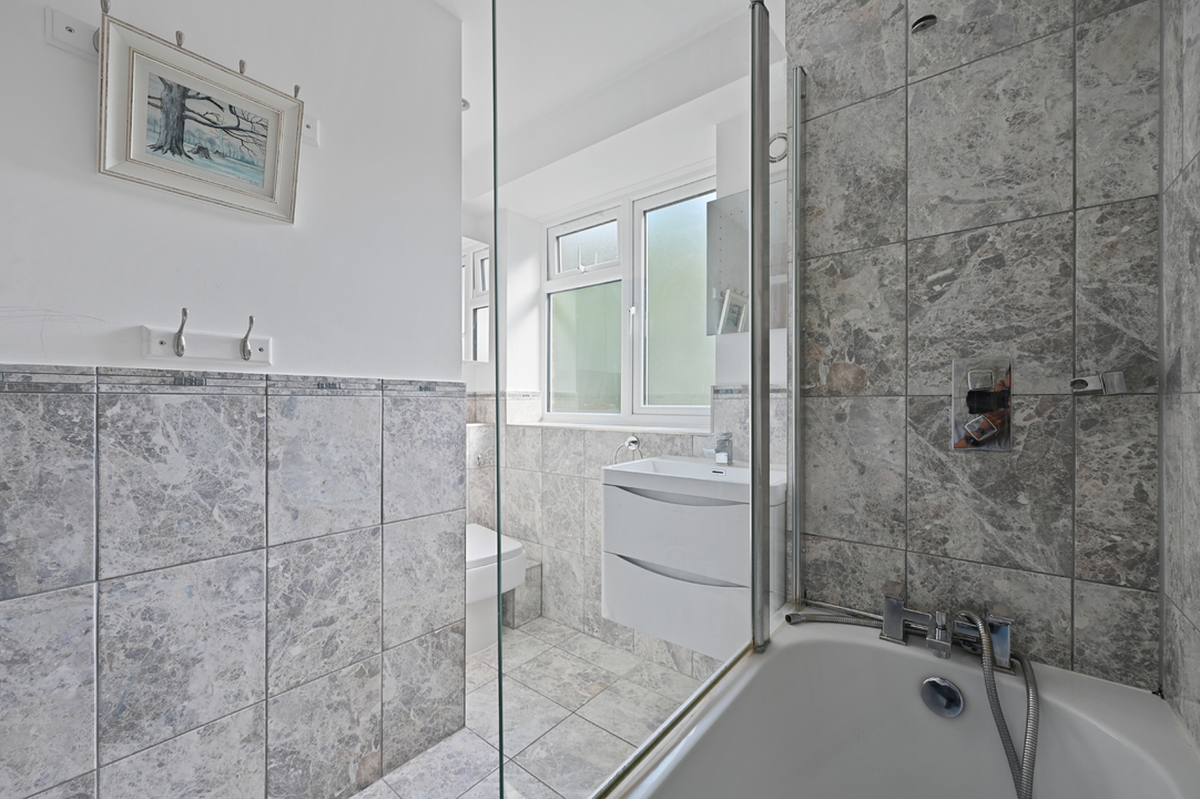 3 bed apartment for sale in Castlebar Park, Ealing, London, W5  - Property Image 10