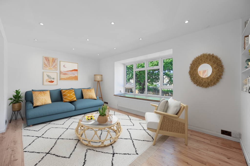 3 bed apartment for sale in Castlebar Park, Ealing, London, W5