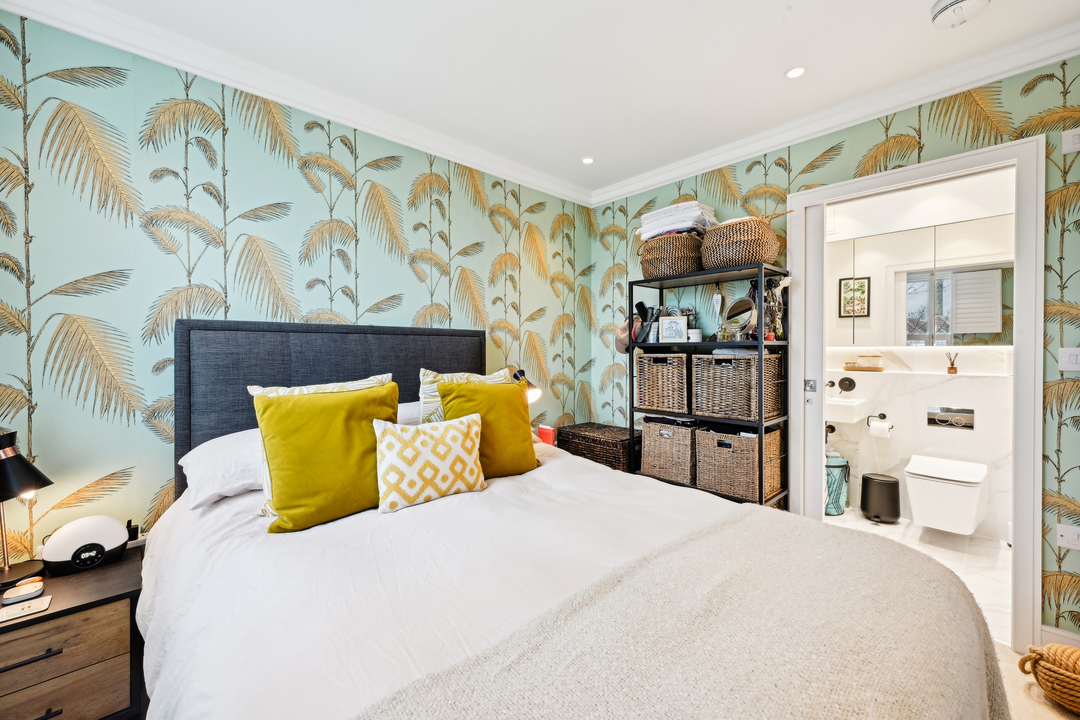 1 bed apartment for sale in Sutherland Road, Ealing, London, W13  - Property Image 5