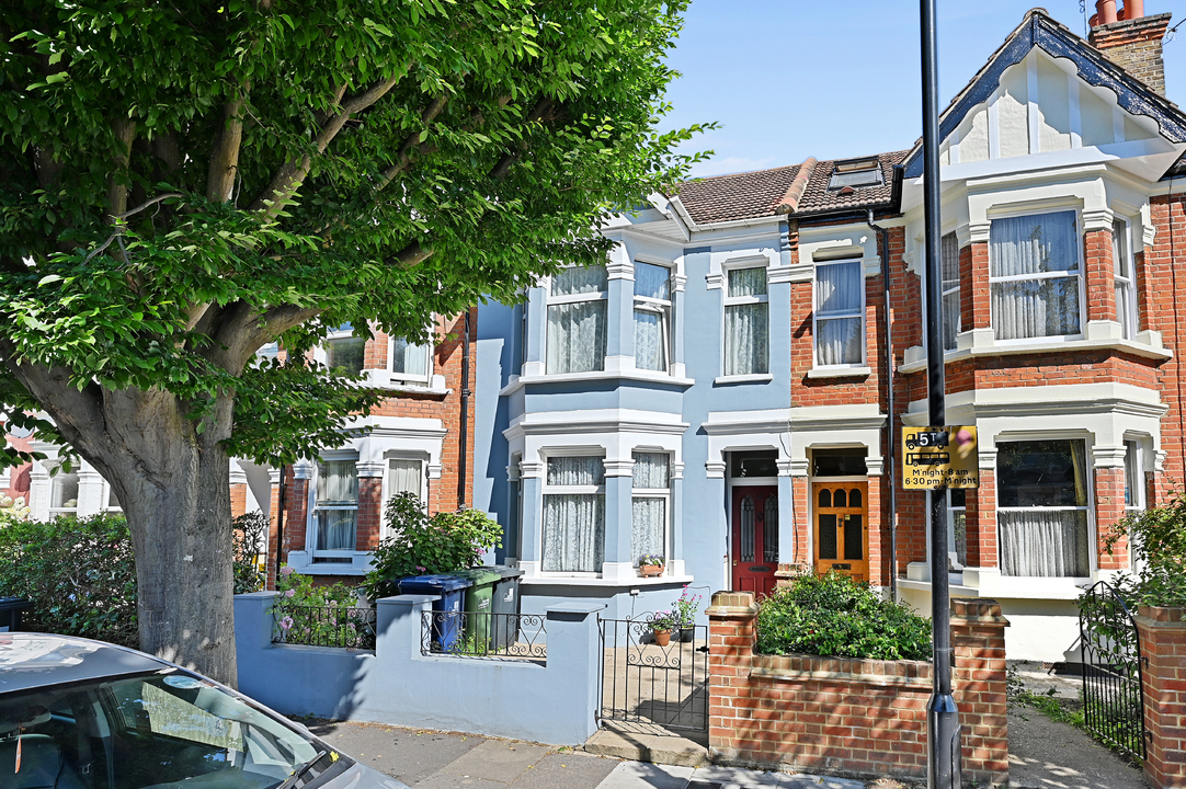 3 bed terraced house for sale in Regina Terrace, West Ealing, Northfields, London, W13  - Property Image 6