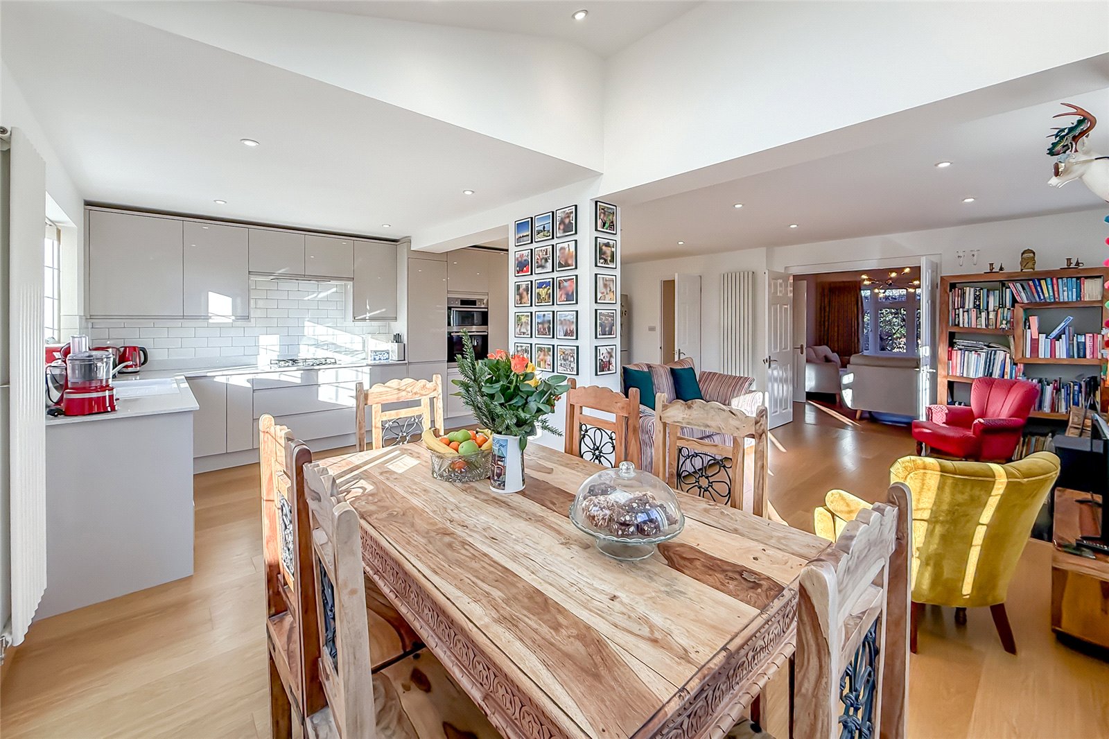 4 bed detached house for sale in Alzey Gardens, Harpenden, Hertfordshire, AL5 - Property Image 4