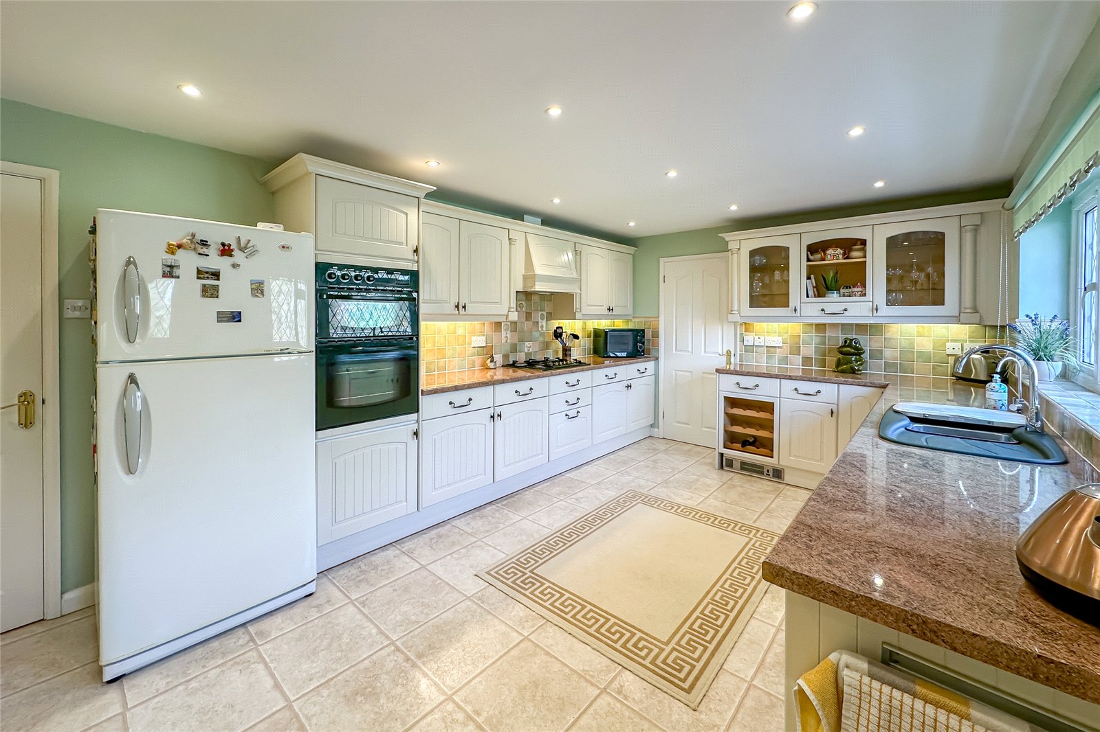 3 bed for sale in Marquis Lane, Harpenden, Hertfordshire, AL5  - Property Image 3