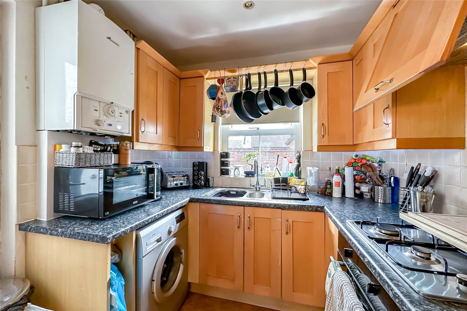 2 bed terraced house for sale in Lower Luton Road, Harpenden, Hertfordshire, AL5  - Property Image 2