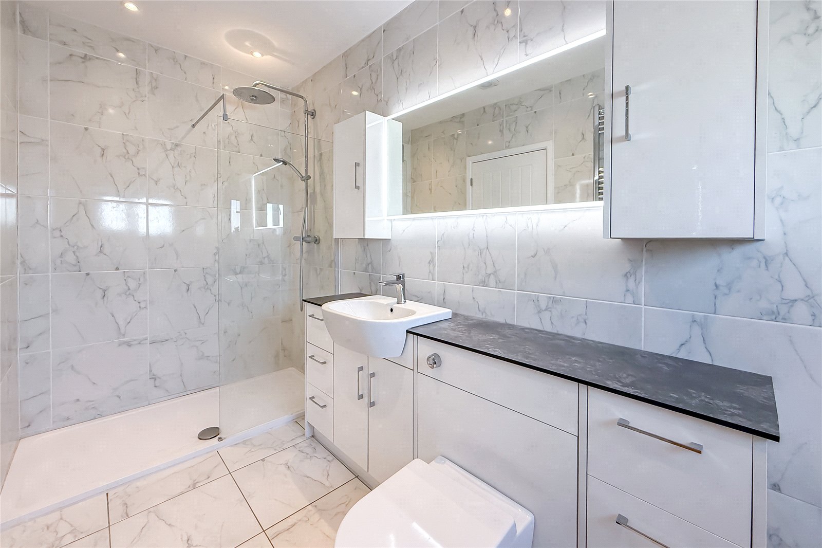 4 bed for sale in Brocket Road, Welwyn Garden City, Hertfordshire, AL8 - Property Image 9