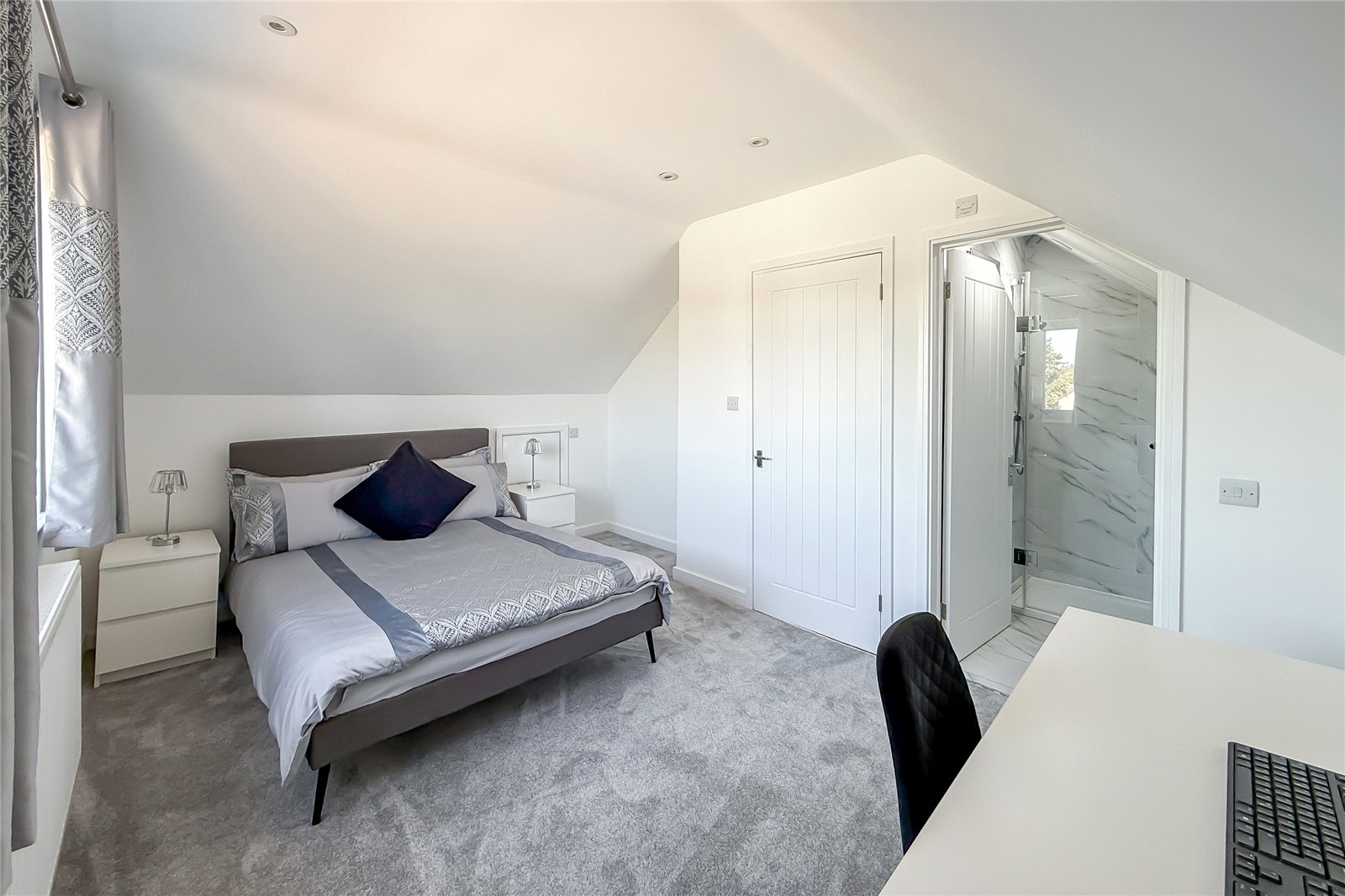 4 bed for sale in Brocket Road, Welwyn Garden City, Hertfordshire, AL8 - Property Image 10