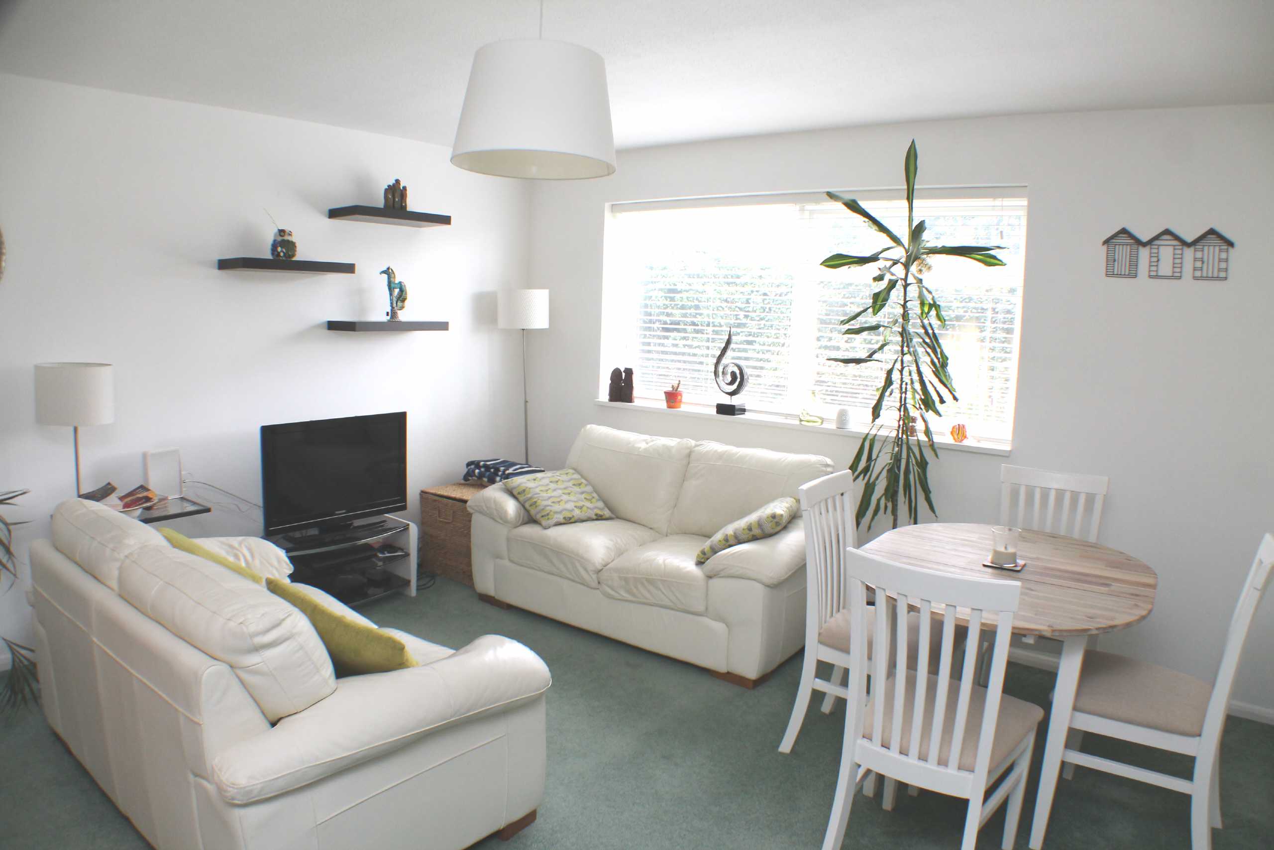 2 bed apartment to rent in Aysgarth Close, Harpenden, Hertfordshire, AL5  - Property Image 2