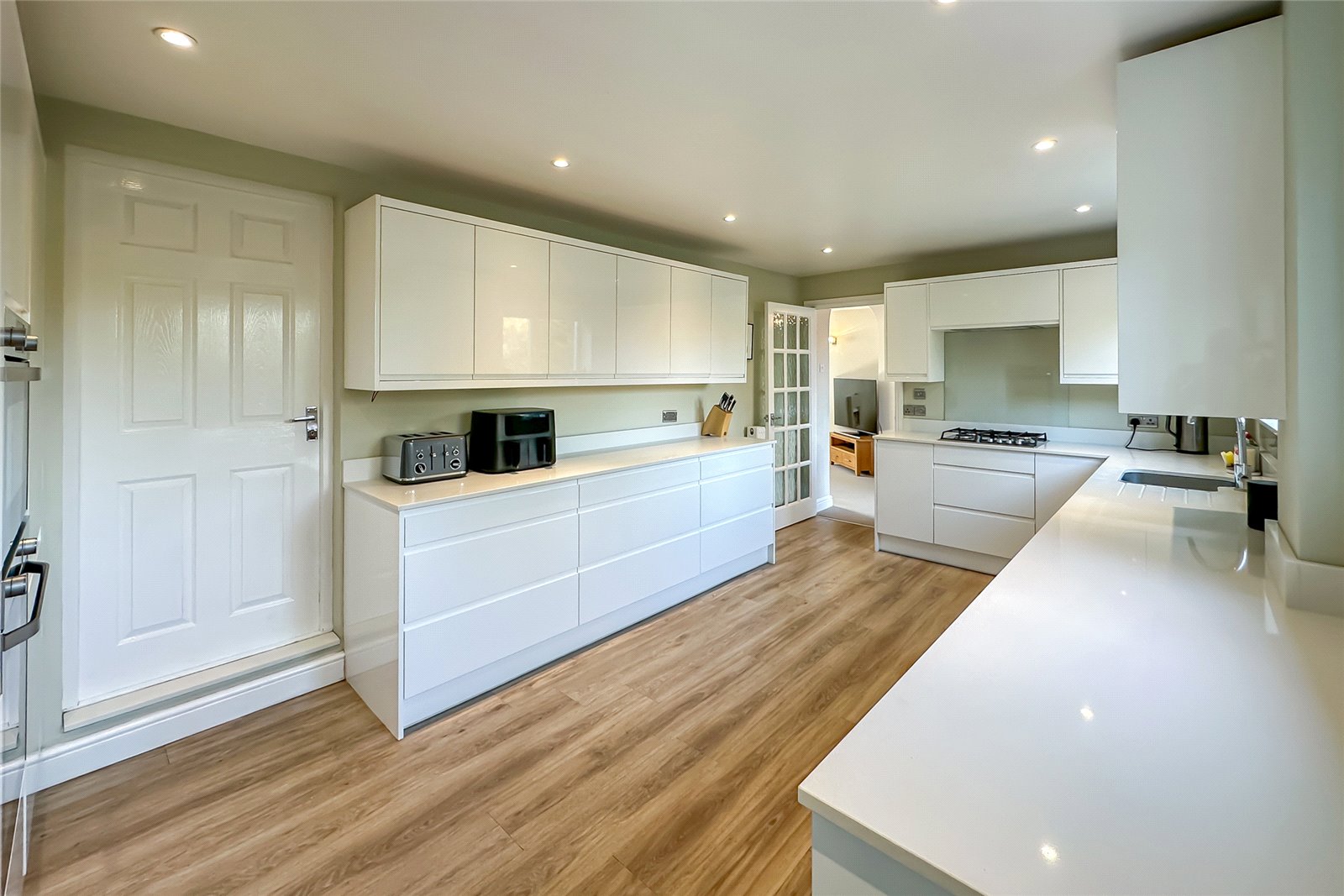 3 bed detached house for sale in Bewdley Close, Harpenden, Hertfordshire, AL5  - Property Image 3