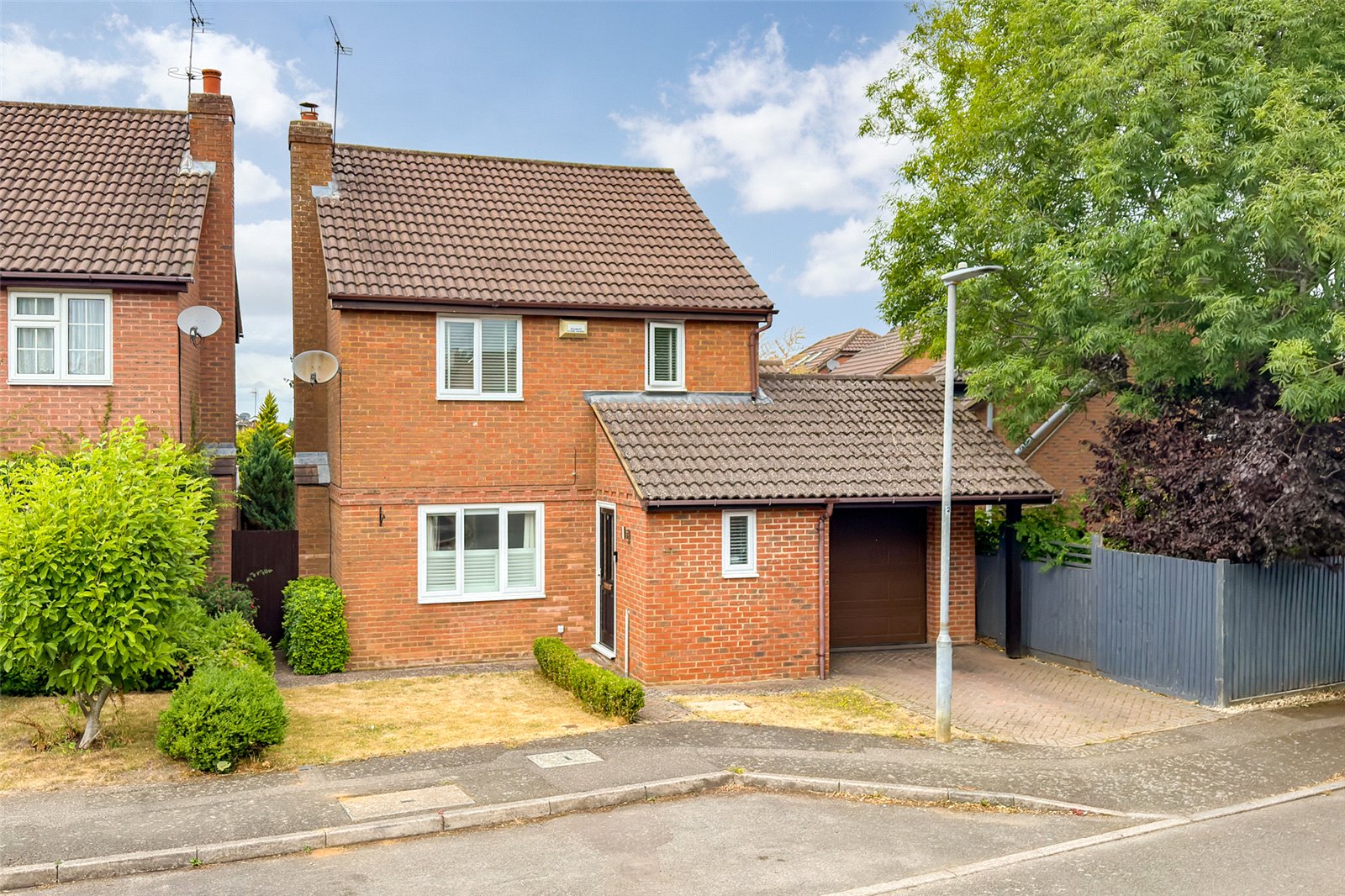 3 bed detached house for sale in Bewdley Close, Harpenden, Hertfordshire, AL5  - Property Image 2