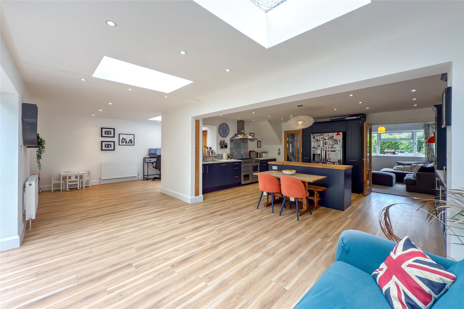 4 bed link detached house for sale in The Park, Redbourn, Hertfordshire, AL3  - Property Image 3