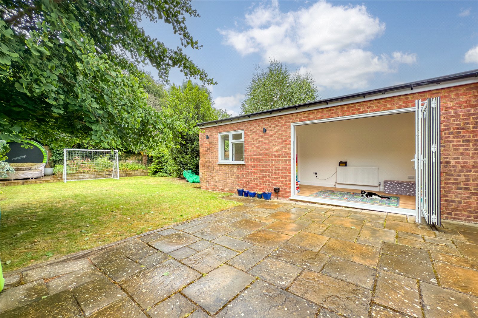 4 bed link detached house for sale in The Park, Redbourn, Hertfordshire, AL3  - Property Image 14