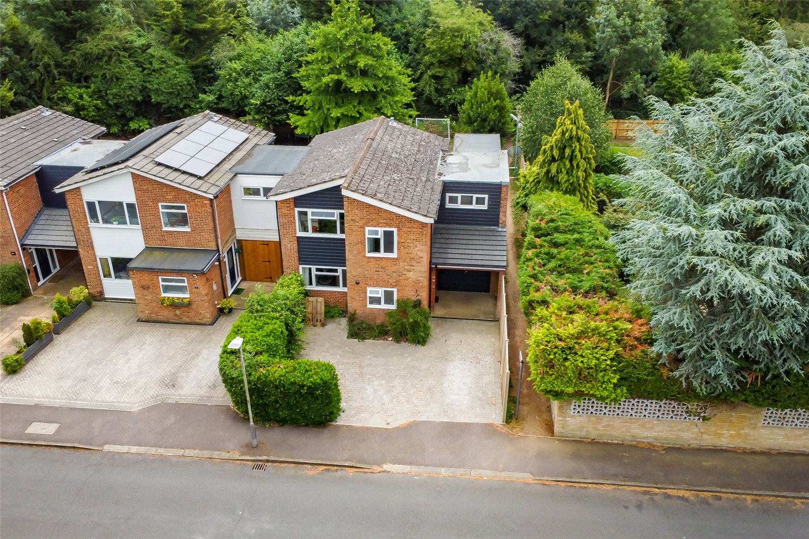4 bed link detached house for sale in The Park, Redbourn, Hertfordshire, AL3  - Property Image 16
