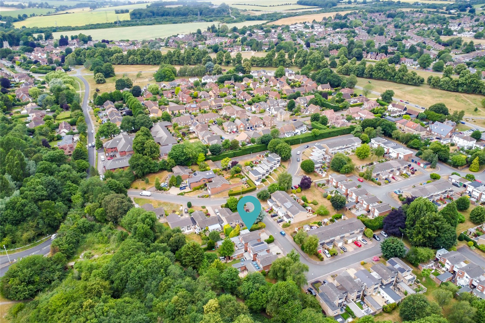 4 bed link detached house for sale in The Park, Redbourn, Hertfordshire, AL3  - Property Image 17