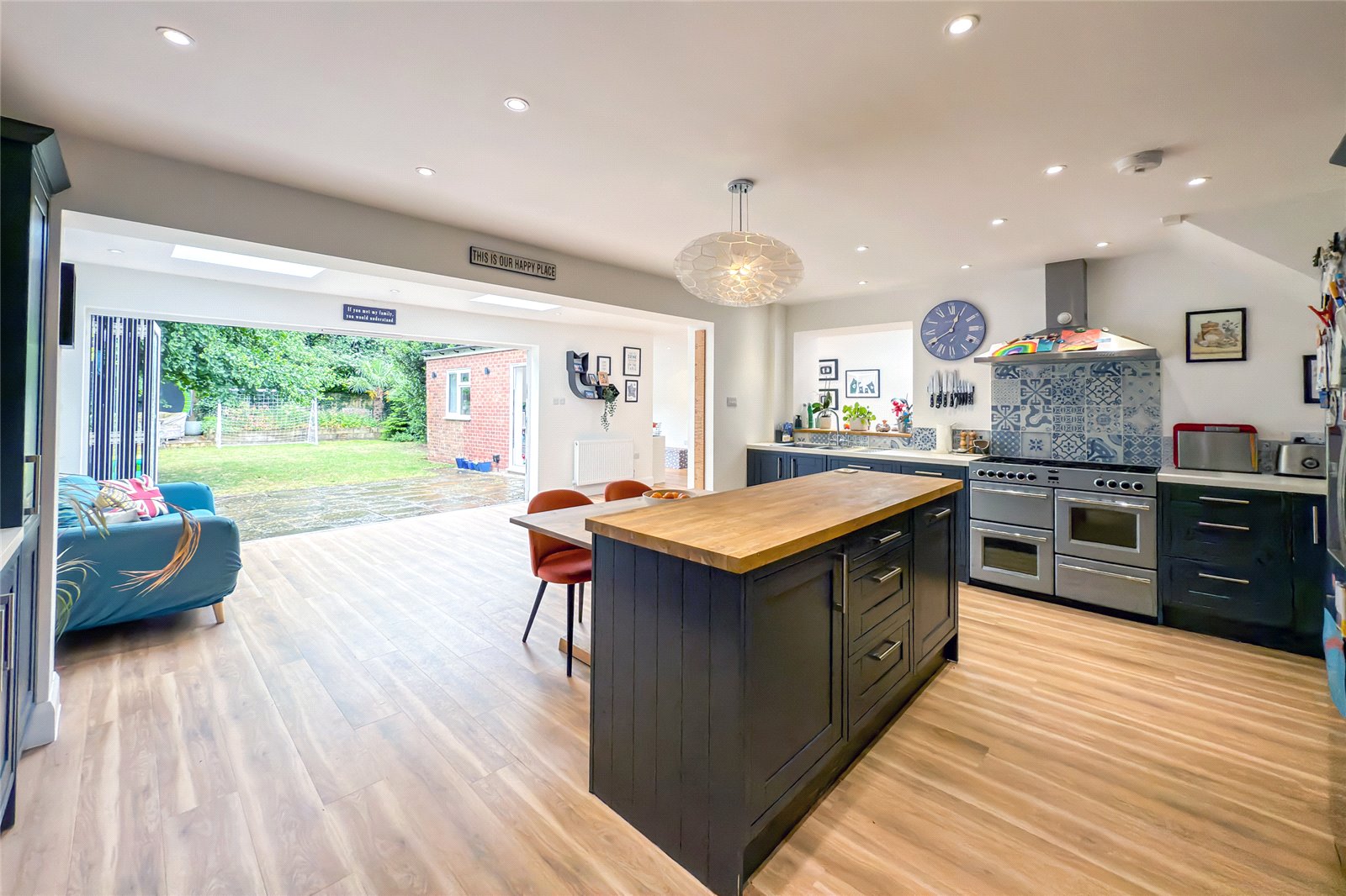 4 bed link detached house for sale in The Park, Redbourn, Hertfordshire, AL3  - Property Image 19