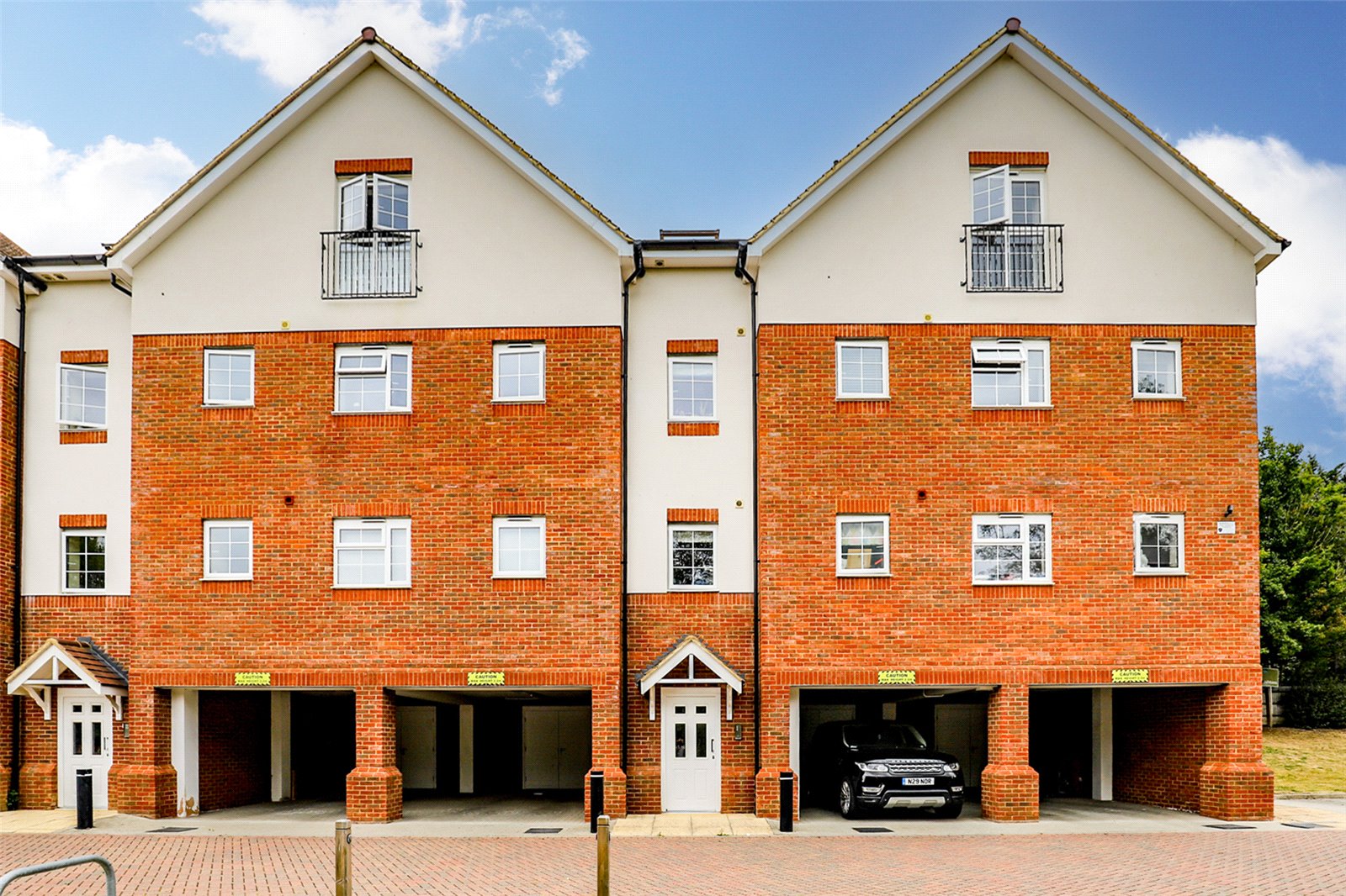 2 bed apartment for sale in Millstone Way, Harpenden, Hertfordshire, AL5 - Property Image 10