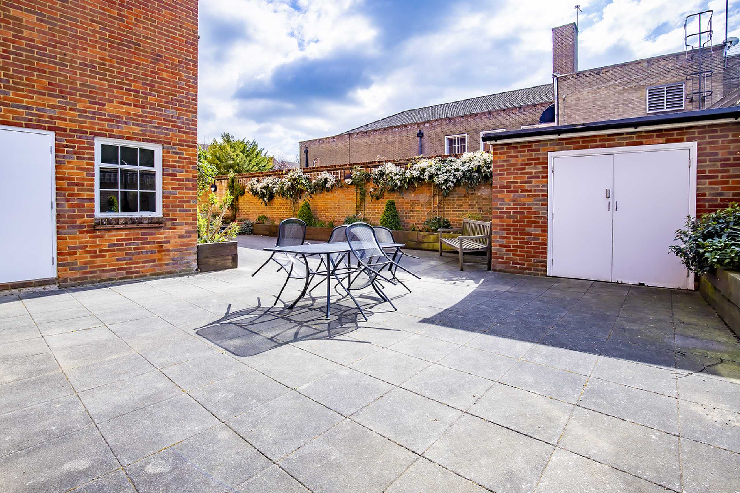 2 bed apartment to rent in Old Post House, 20 Arden Grove, Harpenden, Hertfordshire, AL5  - Property Image 19