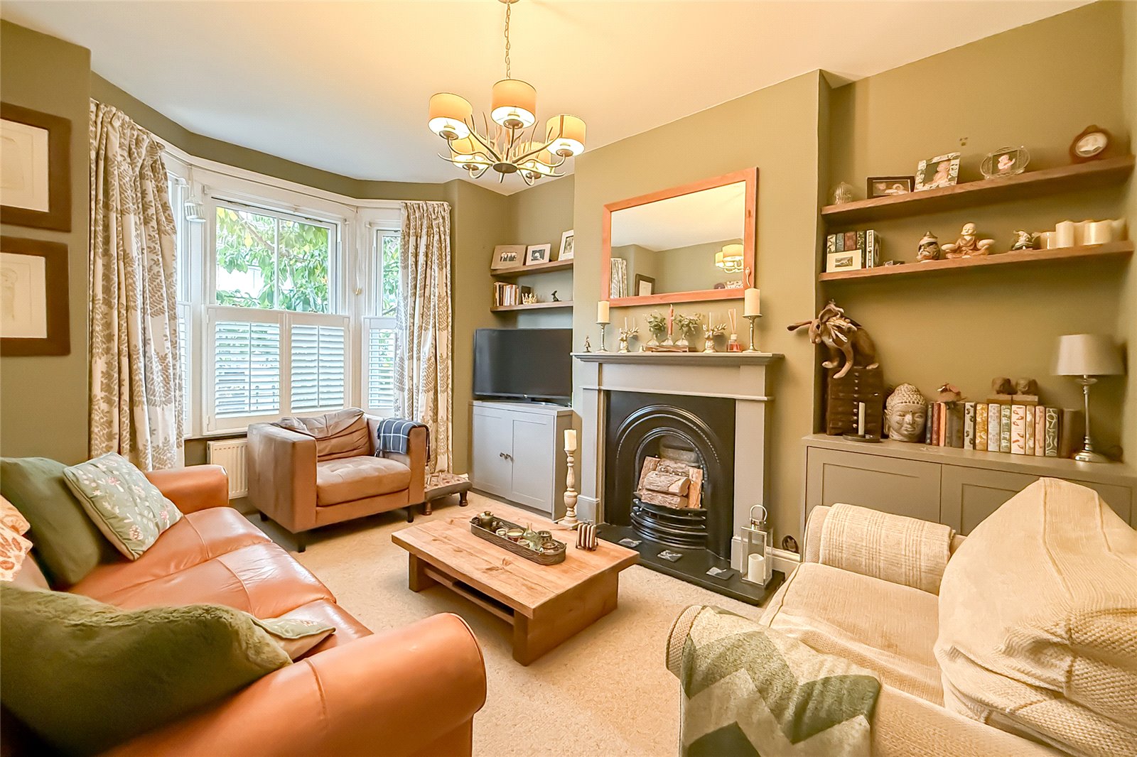 3 bed semi-detached house for sale in Coleswood Road, Harpenden, Hertfordshire, AL5  - Property Image 2