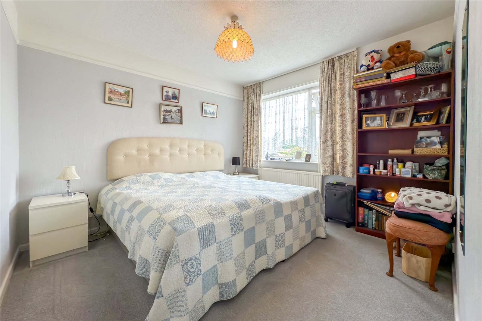 2 bed semi-detached bungalow for sale in Hawthorn Close, Harpenden, Herts, AL5 - Property Image 8