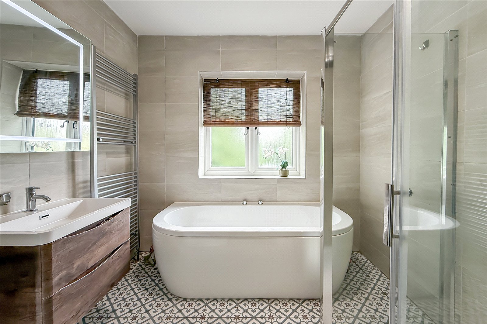5 bed semi-detached house for sale in Ox Lane, Harpenden, Hertfordshire, AL5  - Property Image 8