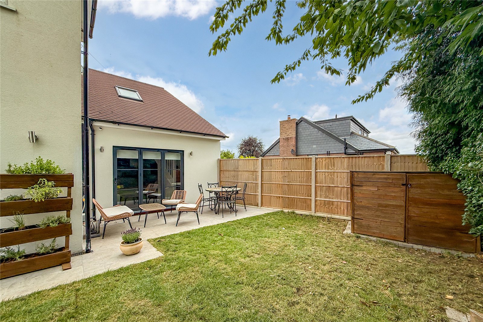 5 bed semi-detached house for sale in Ox Lane, Harpenden, Hertfordshire, AL5  - Property Image 13