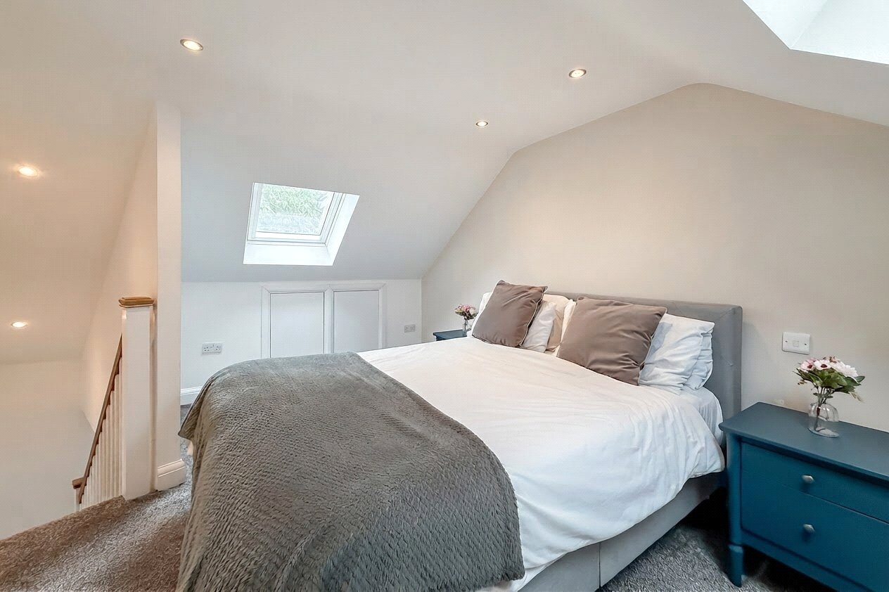 5 bed semi-detached house for sale in Ox Lane, Harpenden, Hertfordshire, AL5  - Property Image 17