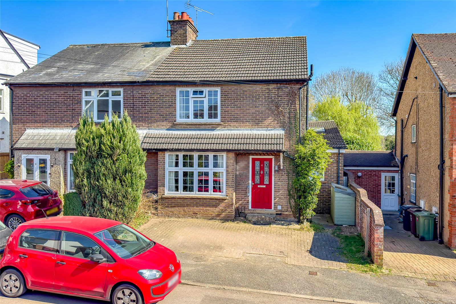3 bed semi-detached house for sale in Grove Avenue, Harpenden, Hertfordshire, AL5 - Property Image 1