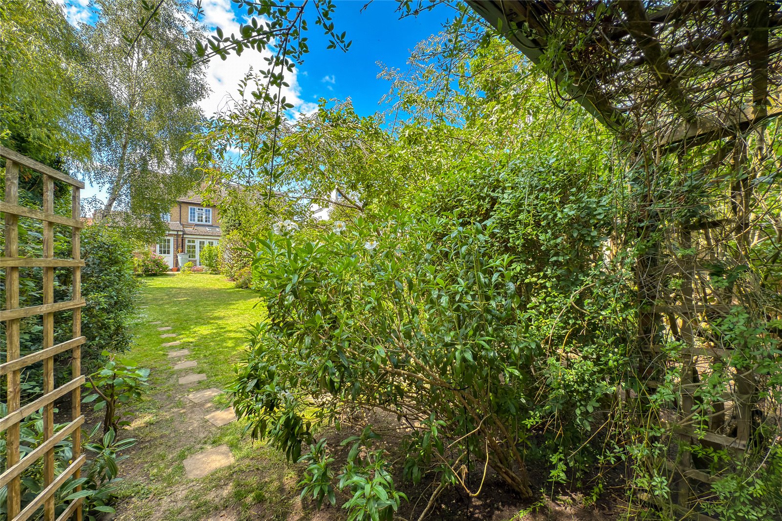 3 bed semi-detached house for sale in Grove Avenue, Harpenden, Hertfordshire, AL5 - Property Image 17