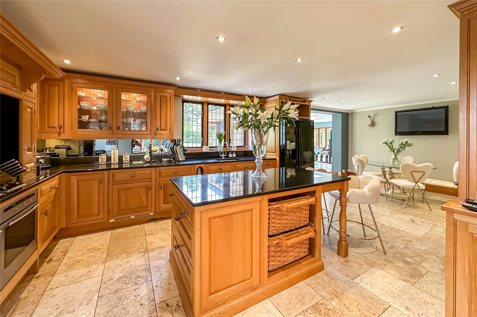 5 bed detached house for sale in Ludlow Avenue, Luton, Beds, LU1  - Property Image 4